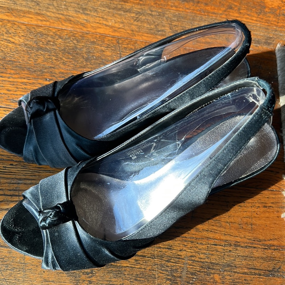 EUC Diba Black Satin Heels size 8M